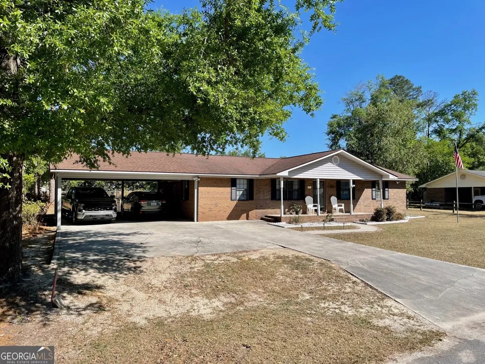 121 Camellia DR Reidsville, GA 30453