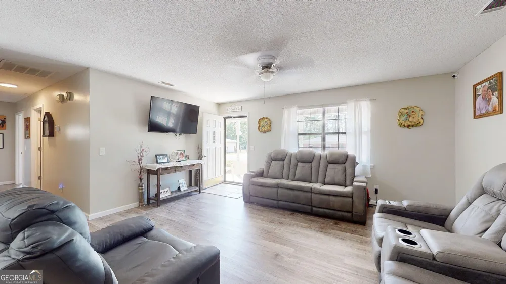 121 Camellia DR Reidsville, GA 30453