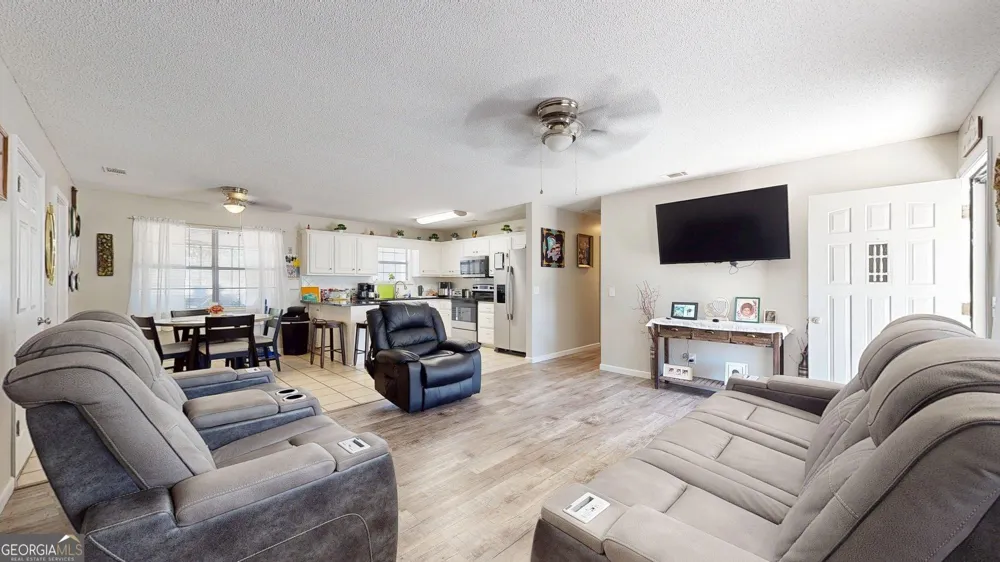 121 Camellia DR Reidsville, GA 30453