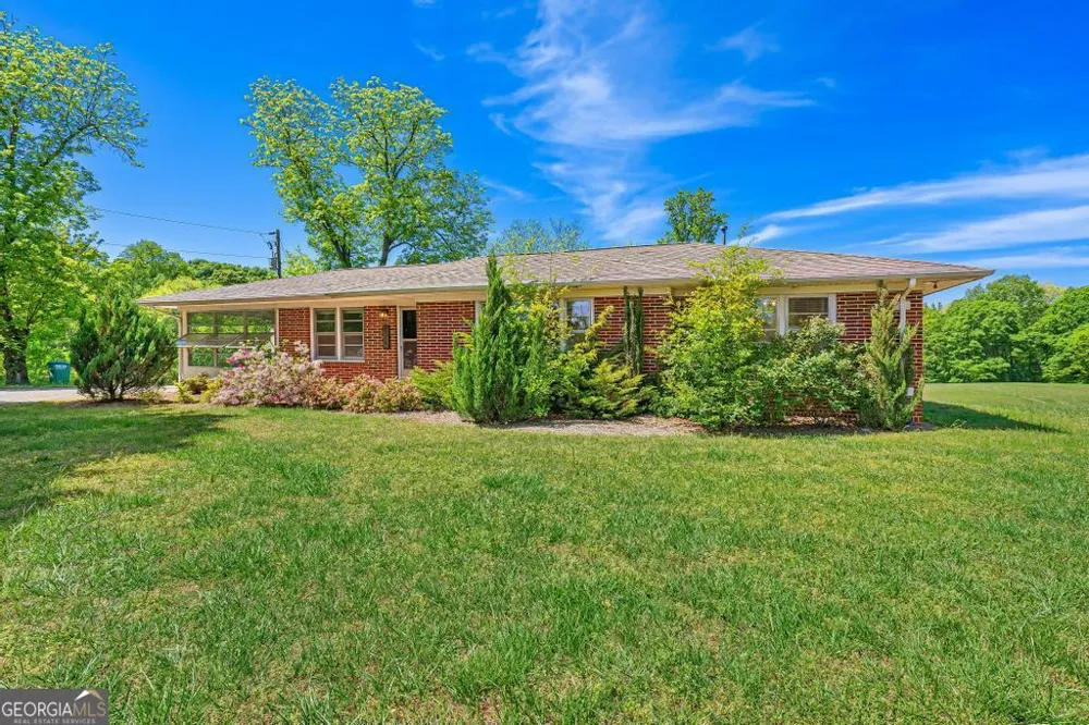 6351 Highway 17 Canon, GA 30520