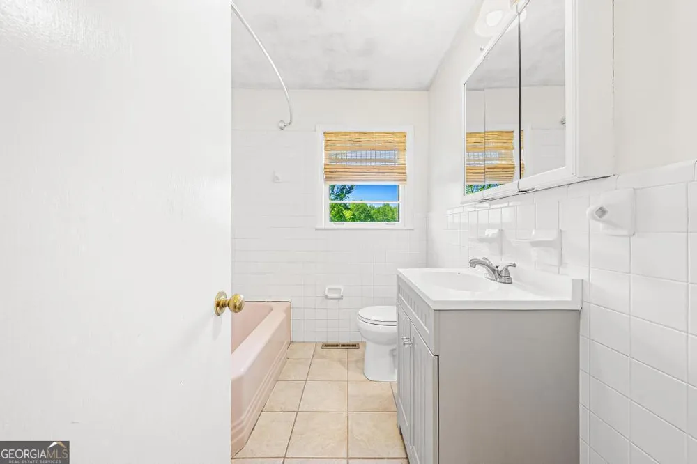 6351 Highway 17 Canon, GA 30520