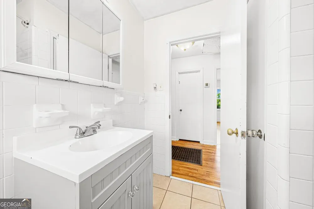 6351 Highway 17 Canon, GA 30520