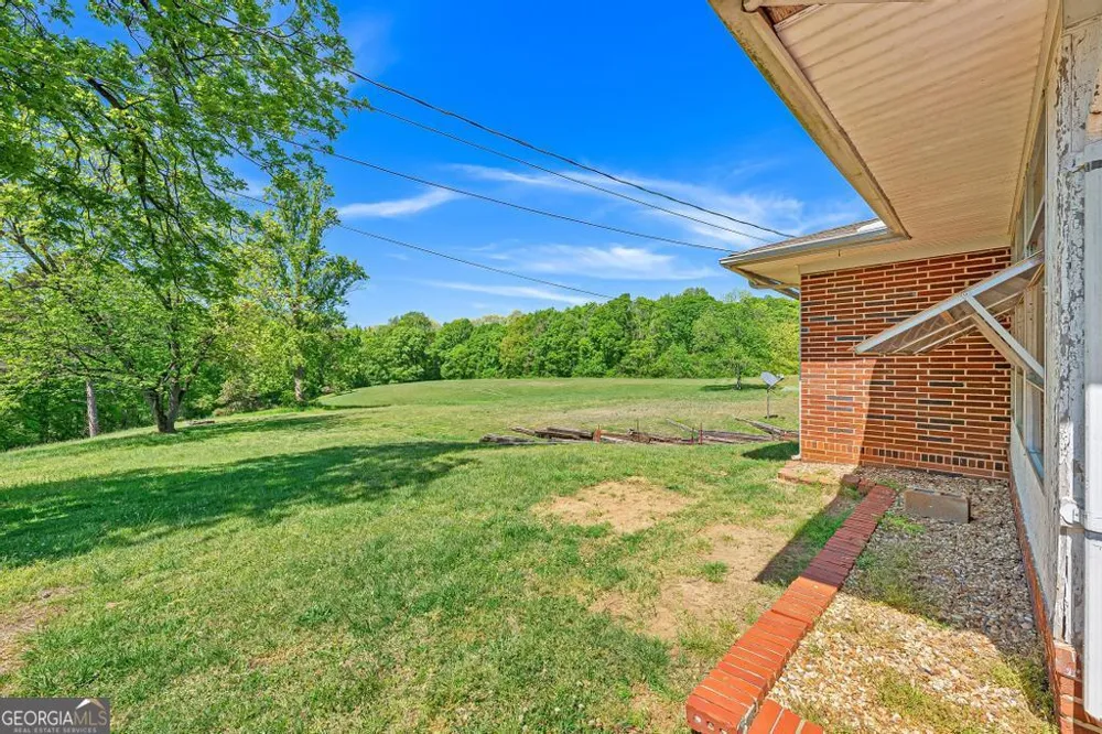 6351 Highway 17 Canon, GA 30520