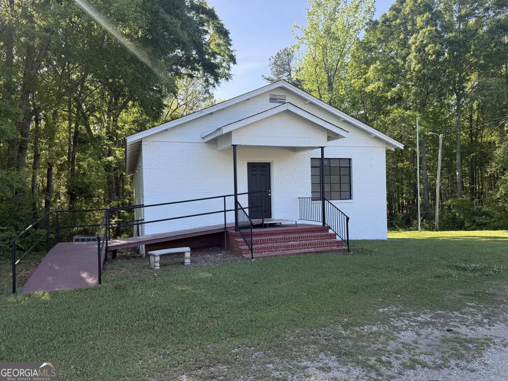 5047 West Point RD LaGrange, GA 30240