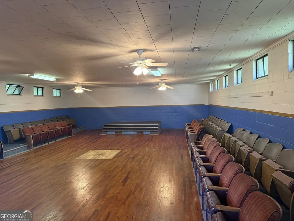 5047 West Point RD LaGrange, GA 30240