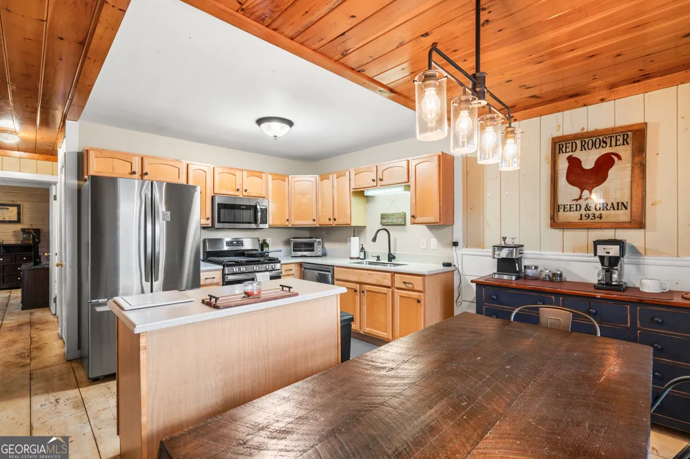 726 Gage DR Hiawassee, GA 30546
