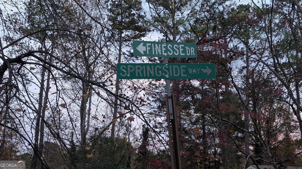 3574 Finesse DR Decatur, GA 30032