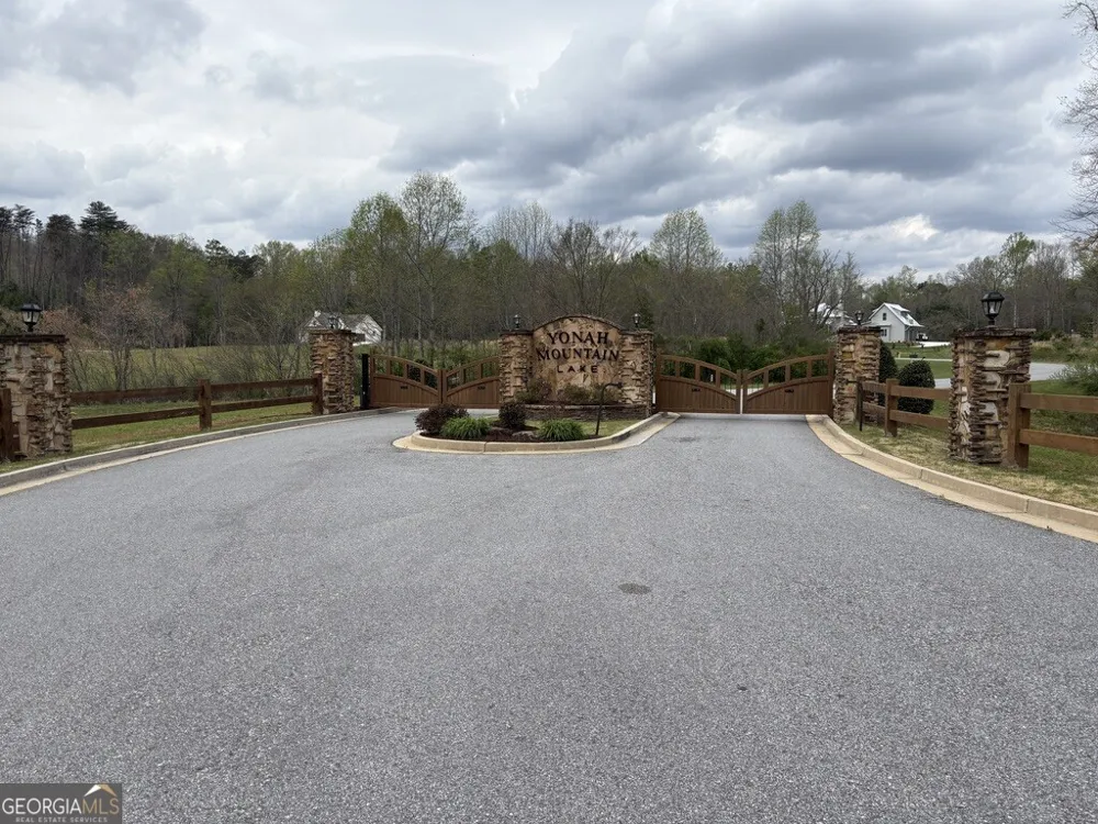 21 Yonah Lake DR Sautee Nacoochee, GA 30571