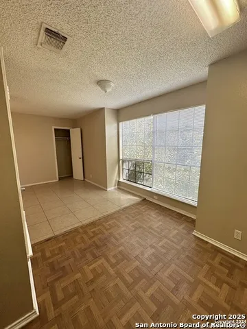 10529 starcrest