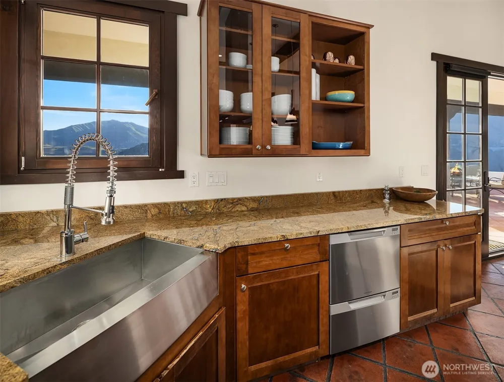 27 Ridge Road Orondo, WA 98843