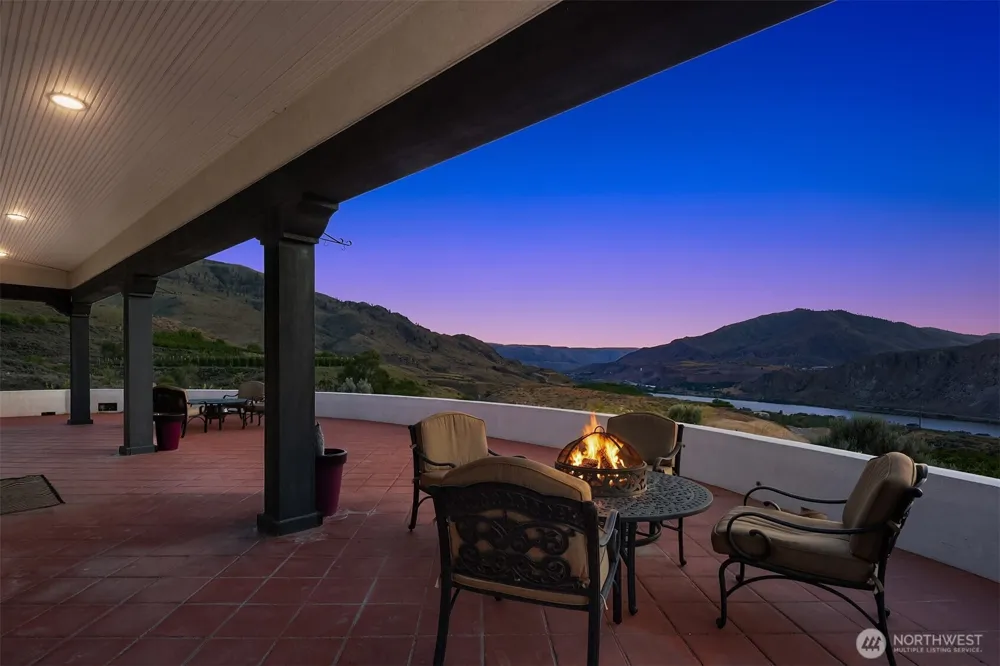 27 Ridge Road Orondo, WA 98843