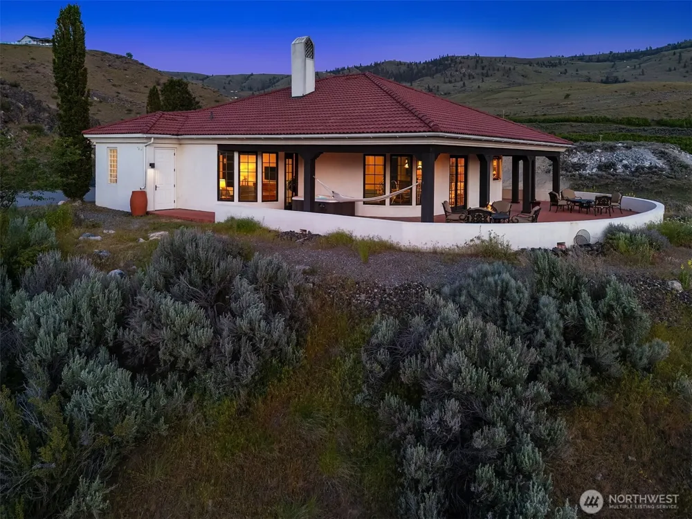 27 Ridge Road Orondo, WA 98843
