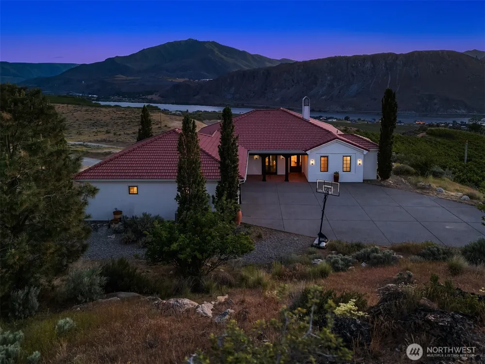 27 Ridge Road Orondo, WA 98843