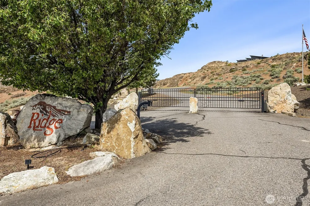27 Ridge Road Orondo, WA 98843