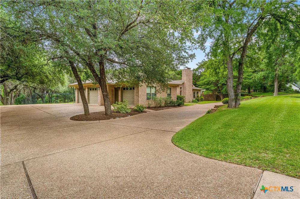 3201 Edward Drive Waco, TX 76708