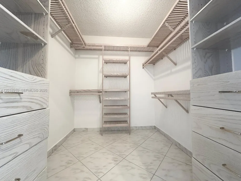 3800 S Ocean Dr #1114 Hollywood, FL 33019