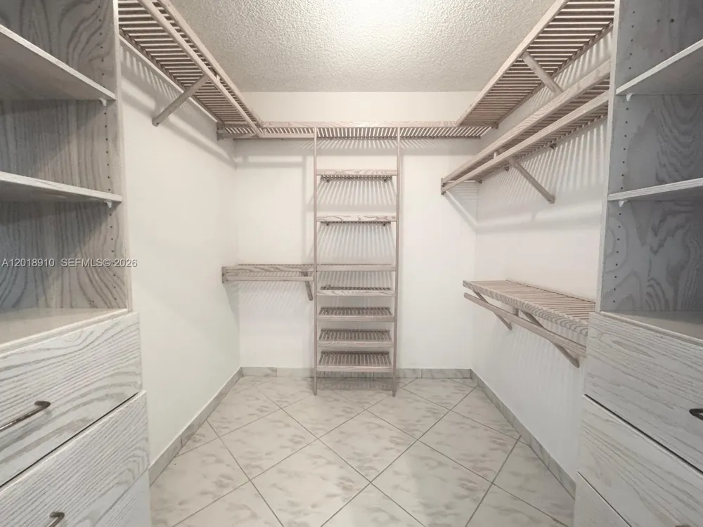 3800 S Ocean Dr #1114 Hollywood, FL 33019