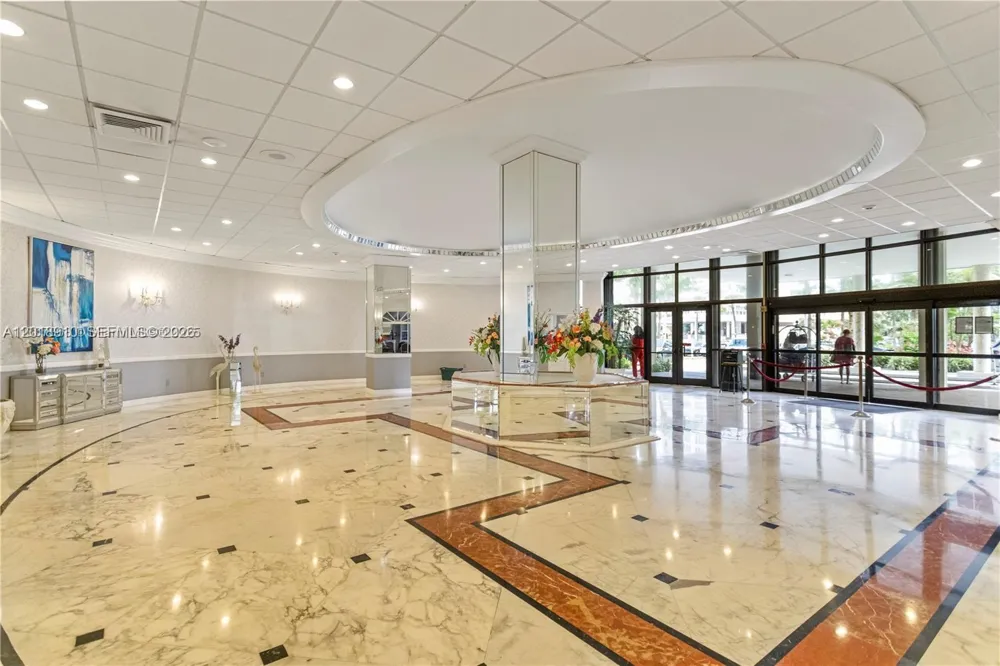 3800 S Ocean Dr #1114 Hollywood, FL 33019