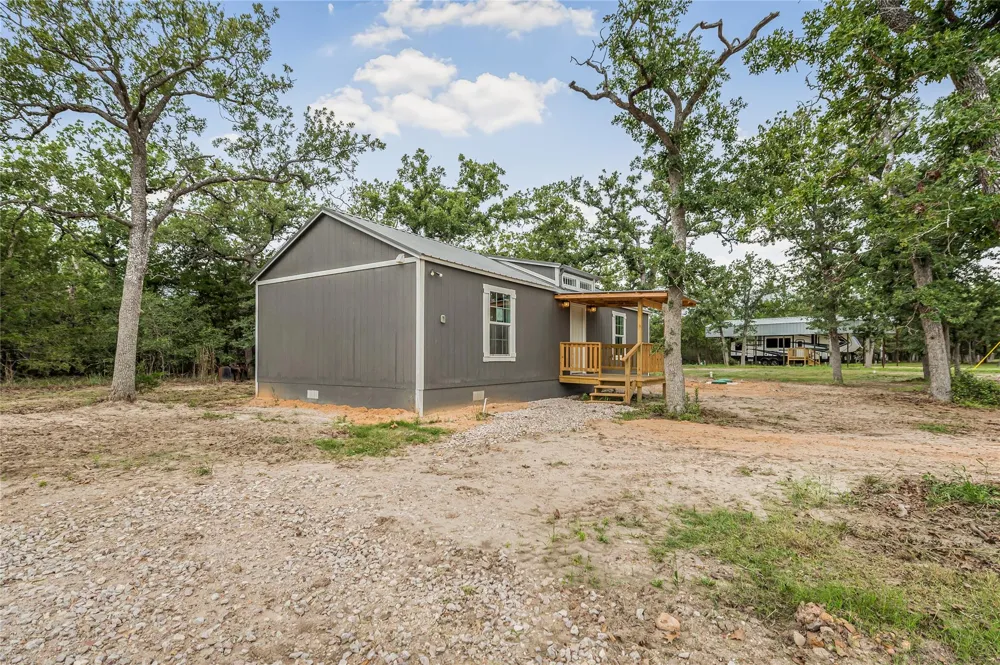 405 Wilderness Road Somerville, TX 77879