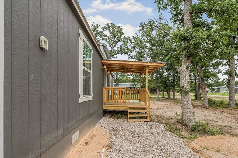 405 Wilderness Road Somerville, TX 77879