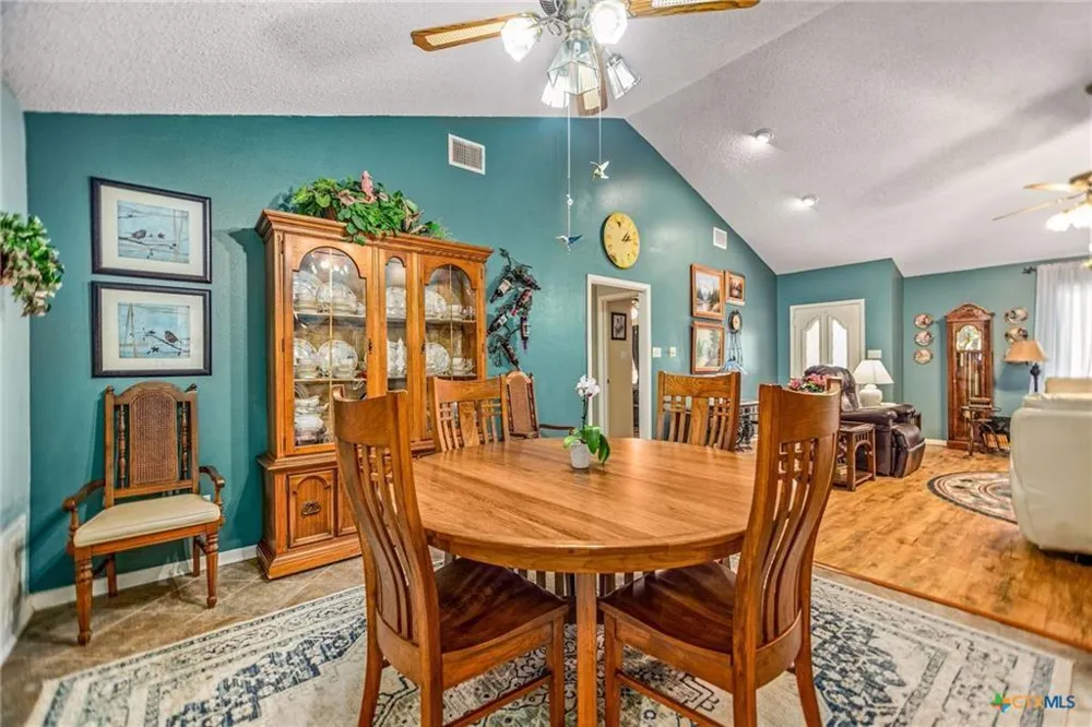 540 Royal Road Port Lavaca, TX 77979