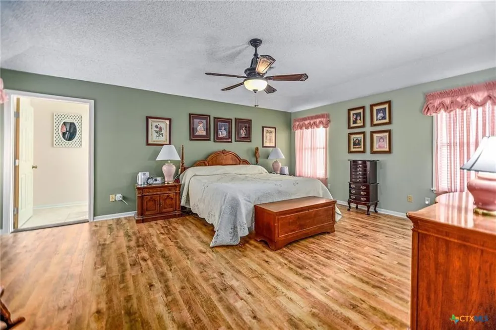 540 Royal Road Port Lavaca, TX 77979