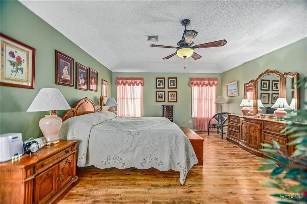 540 Royal Road Port Lavaca, TX 77979