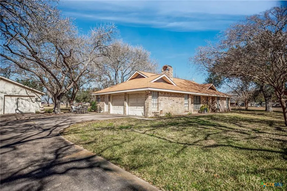 540 Royal Road Port Lavaca, TX 77979