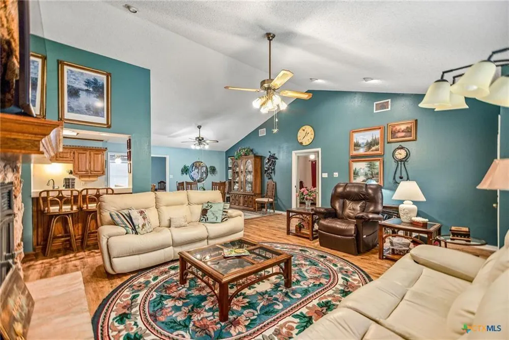 540 Royal Road Port Lavaca, TX 77979