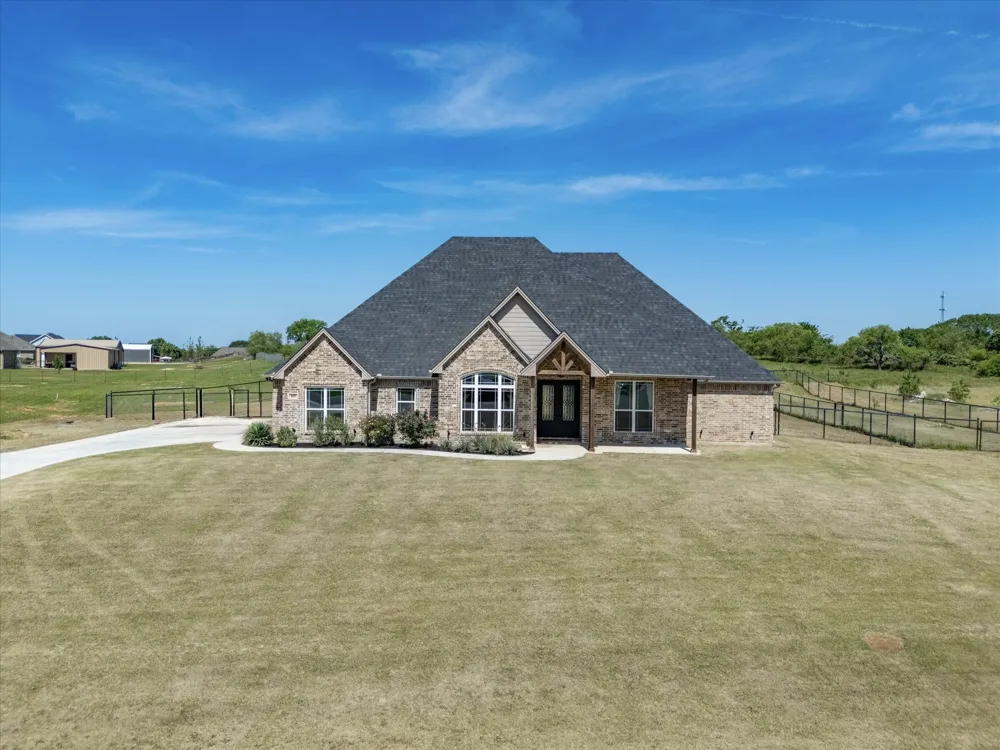 105 Carls Court Boyd, TX 76023