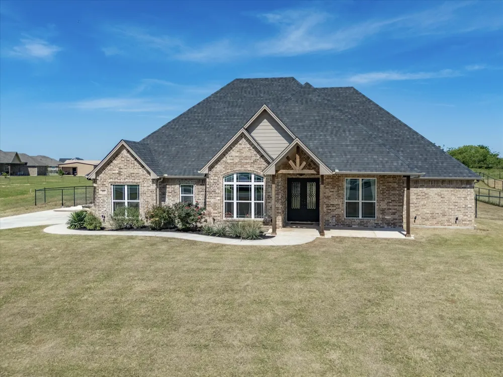 105 Carls Court Boyd, TX 76023
