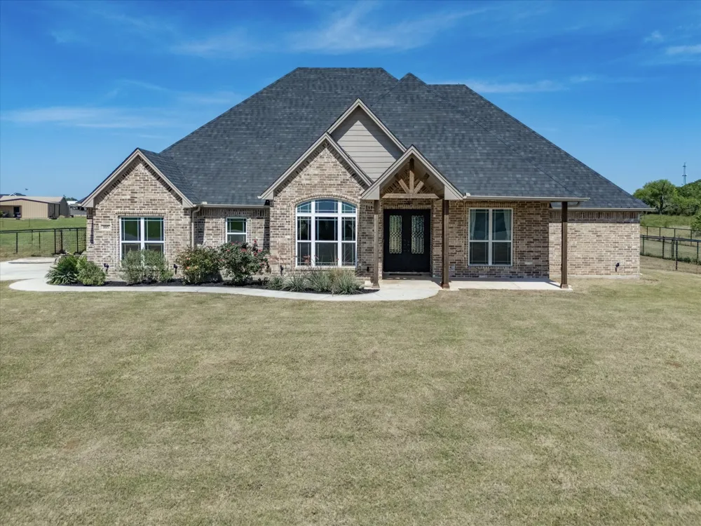 105 Carls Court Boyd, TX 76023