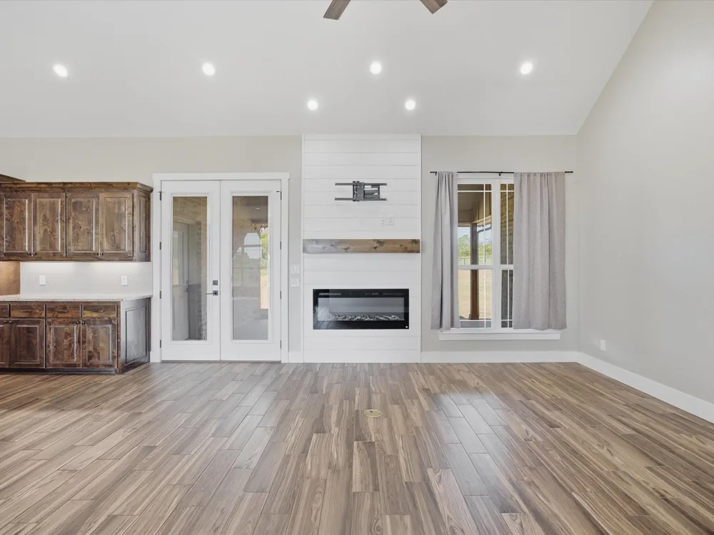 105 Carls Court Boyd, TX 76023