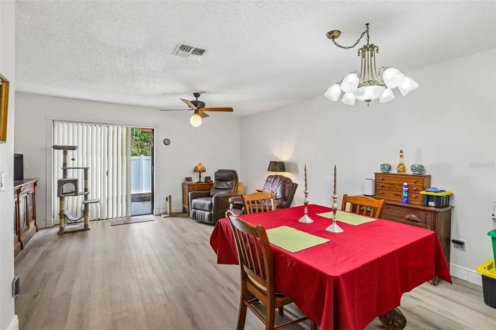 4005 OAK LIMB COURT Tampa, FL 33614