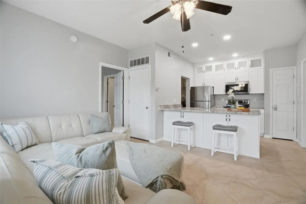 10764 70TH AVENUE #6206 Seminole, FL 33772