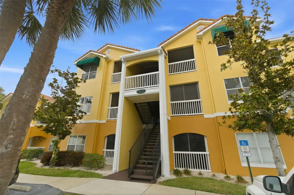 10764 70TH AVENUE #6206 Seminole, FL 33772