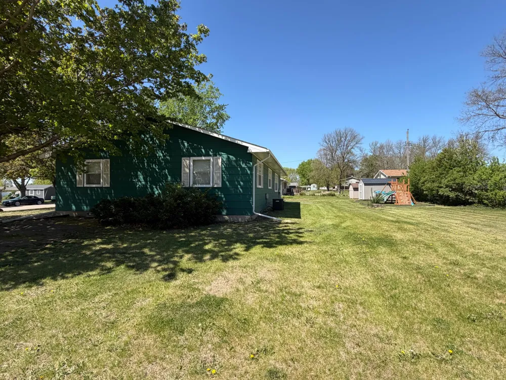 610 W Elizabeth Street Edgerton, MN 56128