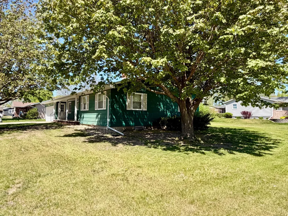 610 W Elizabeth Street Edgerton, MN 56128