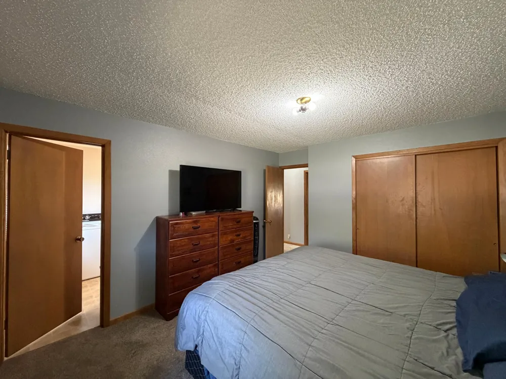 610 W Elizabeth Street Edgerton, MN 56128