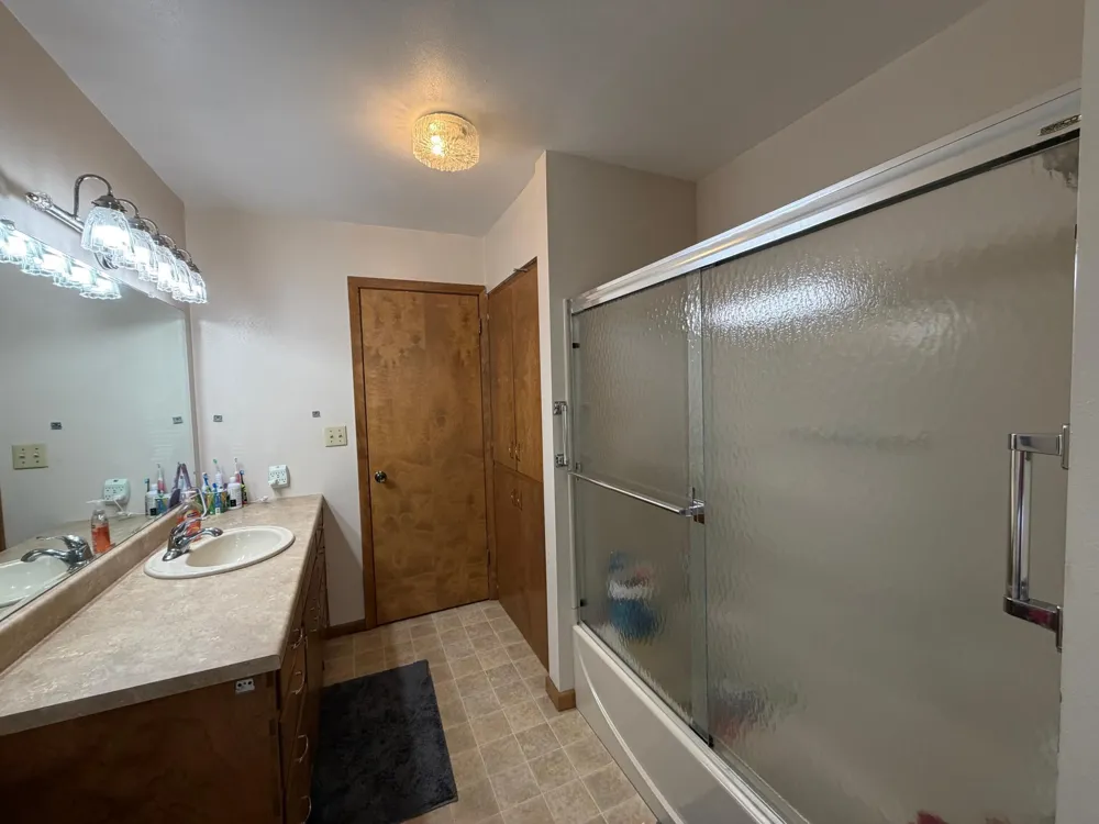 610 W Elizabeth Street Edgerton, MN 56128
