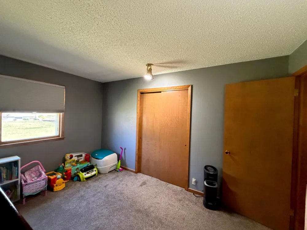 610 W Elizabeth Street Edgerton, MN 56128