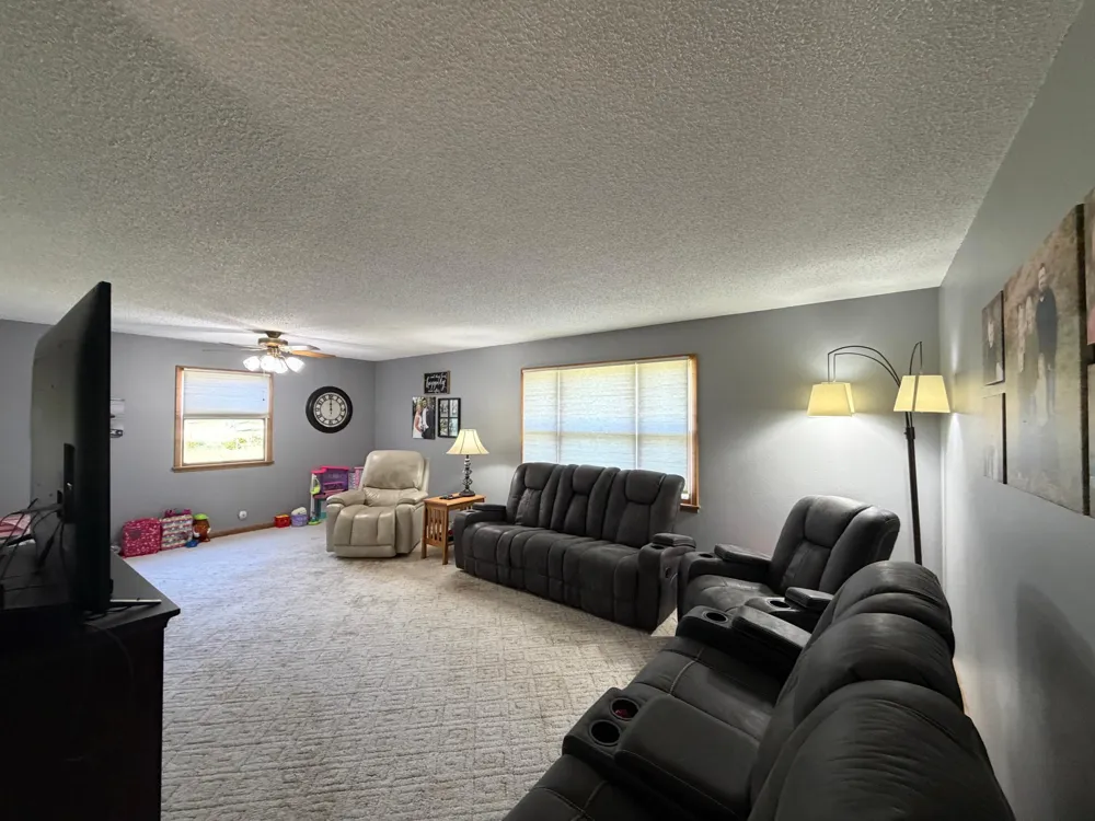 610 W Elizabeth Street Edgerton, MN 56128