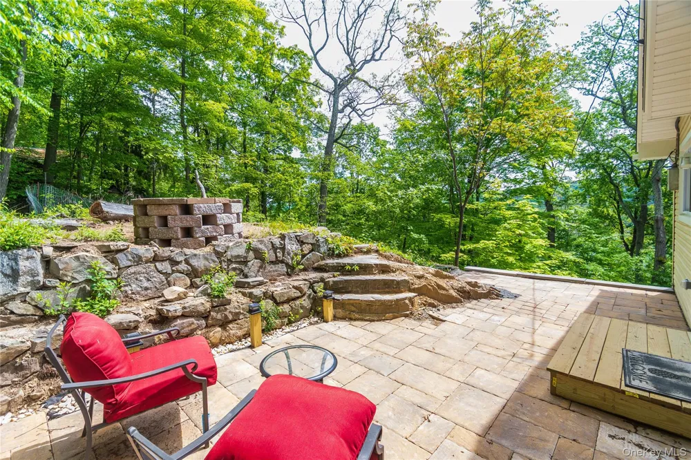 71 Deer Trail Greenwood Lake, NY 10925