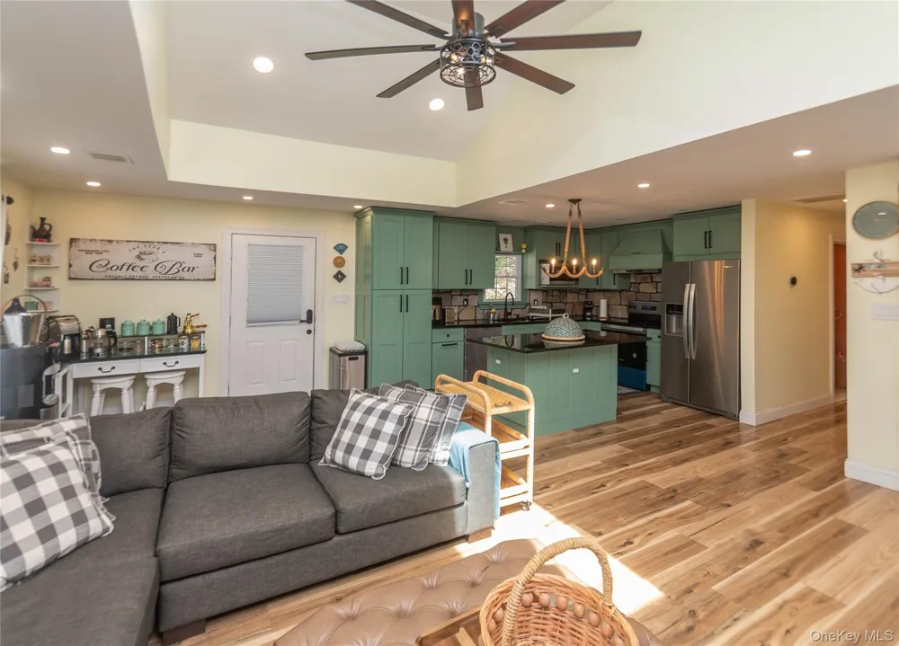 71 Deer Trail Greenwood Lake, NY 10925