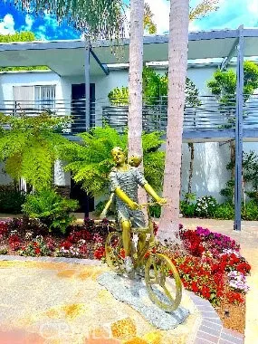 931 W 19th Street #10 Costa Mesa, CA 92627
