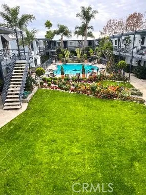931 W 19th Street #10 Costa Mesa, CA 92627