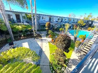 931 W 19th Street #10 Costa Mesa, CA 92627
