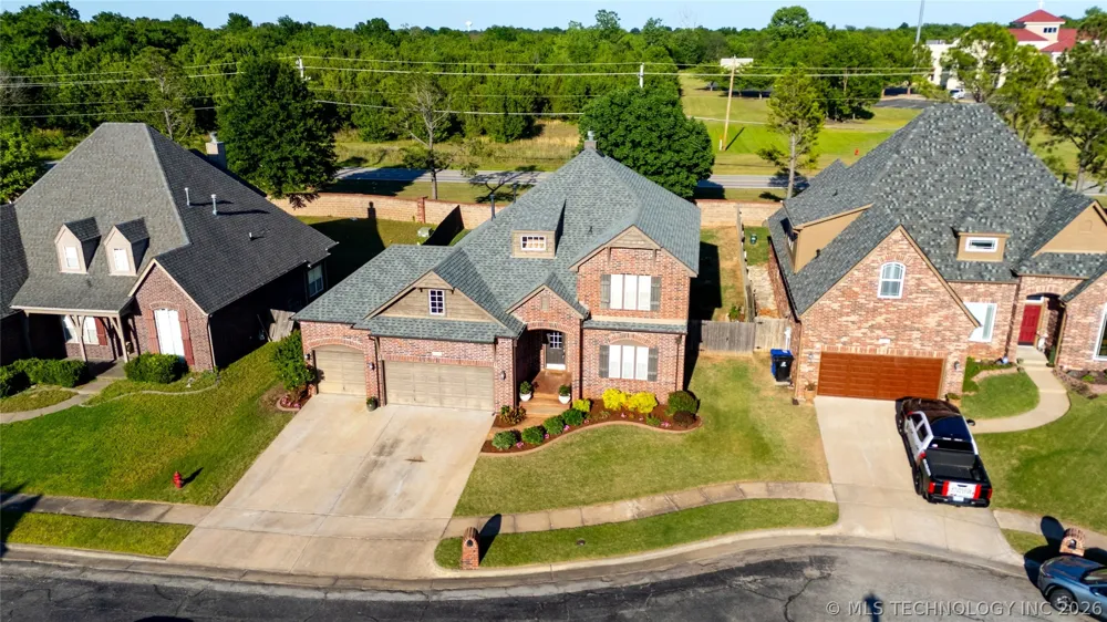 4213 S Palm Avenue Broken Arrow, OK 74011