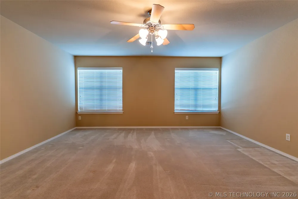 4213 S Palm Avenue Broken Arrow, OK 74011