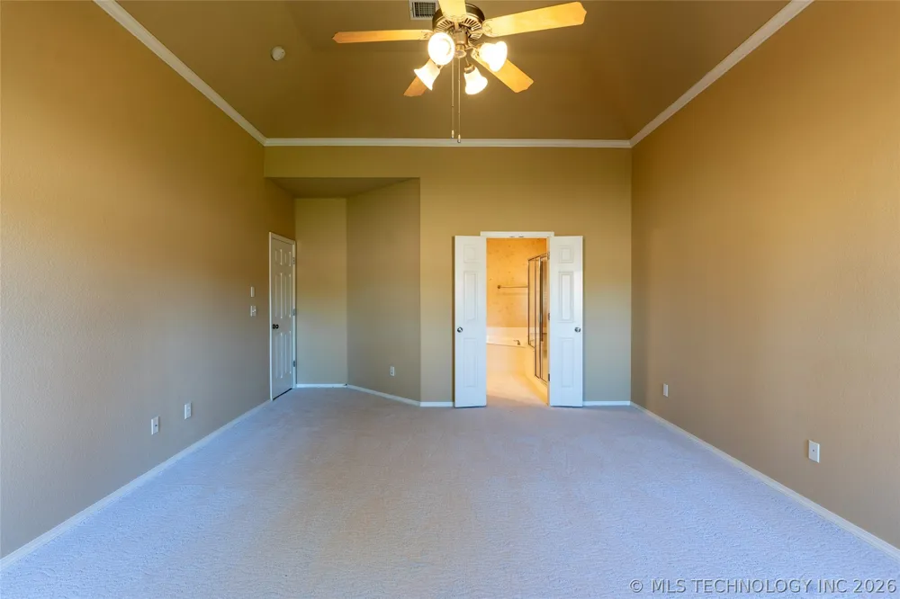 4213 S Palm Avenue Broken Arrow, OK 74011